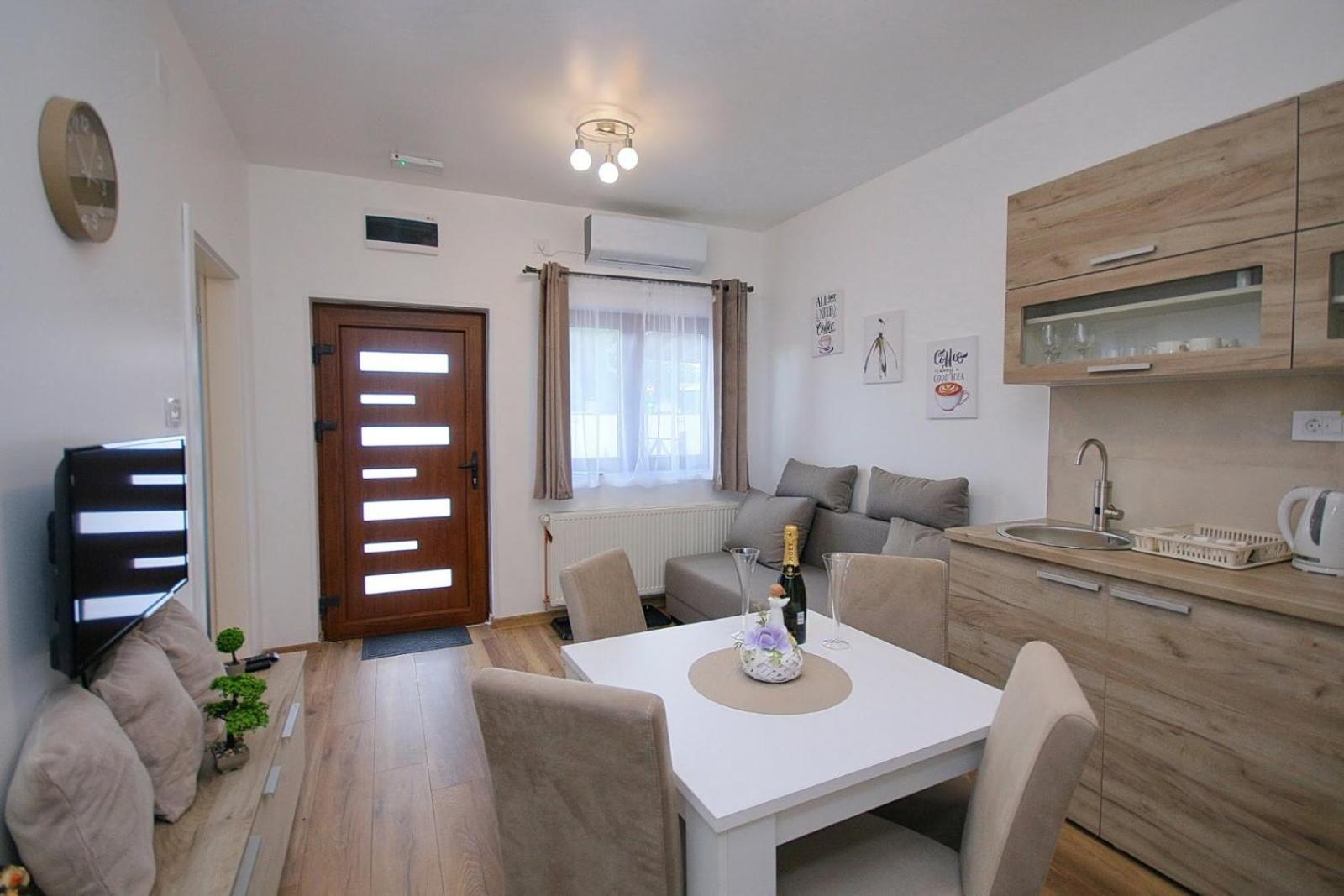 Anro Apartment Palic Exterior photo